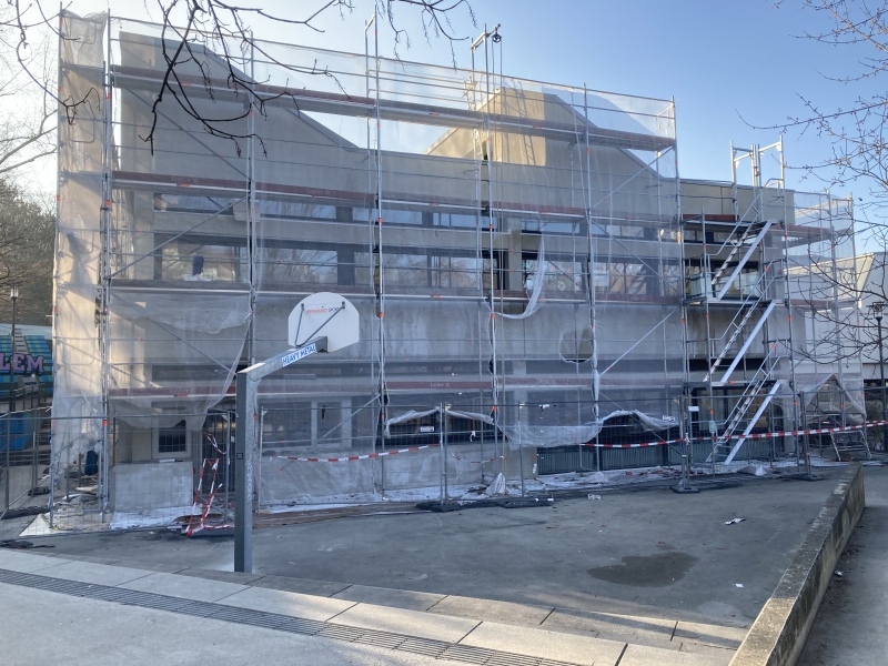 Verhülltes Jugendzentrum Harlem