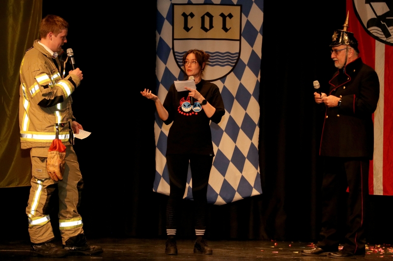 Ein Sketch zeigte das Damals und Heute bei den Rohrbacher Floriansjüngern.