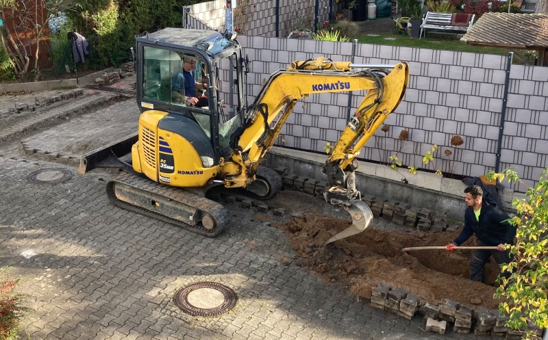 Glasfaserausbau: zuerst kommen die Bagger (Foto Weinmann-Abel)