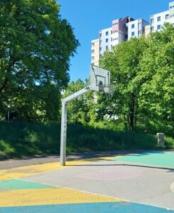 Buntes Programm auf dem Basketballplatz Emmertsgrund