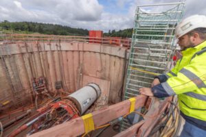 Süddeutsche Erdgasleitung: Das Bohrloch bei Lingental. Tunnelpressung.