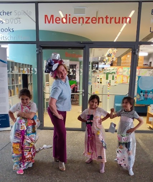 Die Leiterin Hajnal Orvos und die Kinder freuen sich schon auf die Präsentation