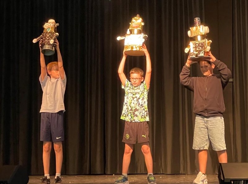 Kinder Klasse 3c: Luka Müller, Filip Lomnicki, Leon Ibrahimi