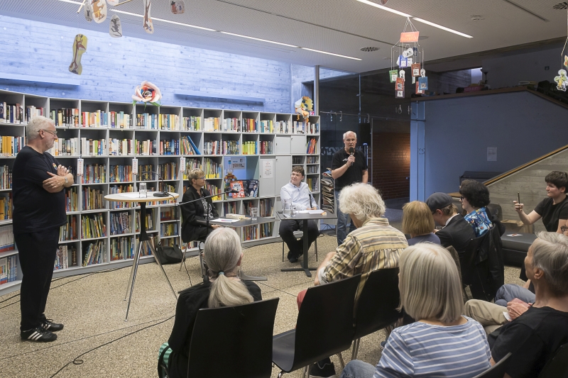 Eine Veranstaltung des Vereins „Kultur für Europa - Kulturhauptstadt Heidelberg (Peter Spuhler, links) und des „Emmertsgrunder Kultursommer" (Christoph Ecken, rechts)