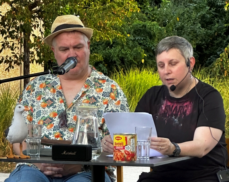 Die beiden Vortragenden Michael Messer (für Daniel Kubirski) und Elke Messer-Schillinger