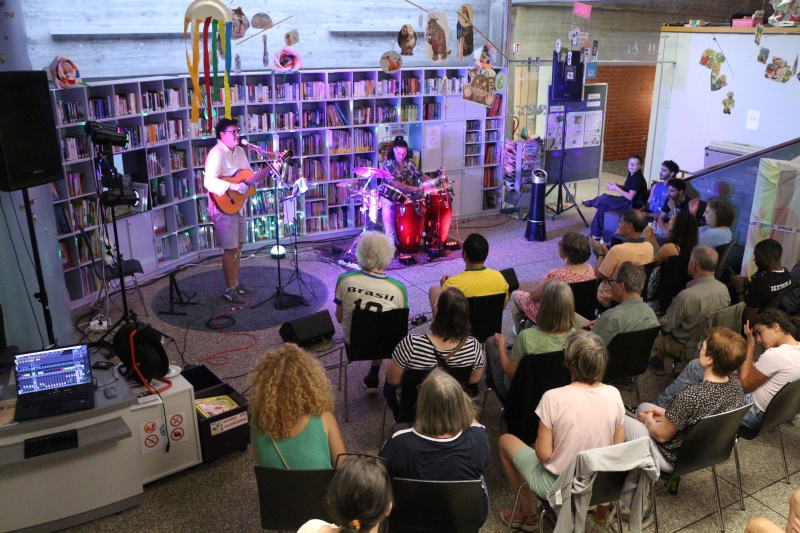 Aufgrund des Wetters musste das Konzert von "Brasil Sessions" ins Medienzentrum und HeidelBERG-Café umziehen.