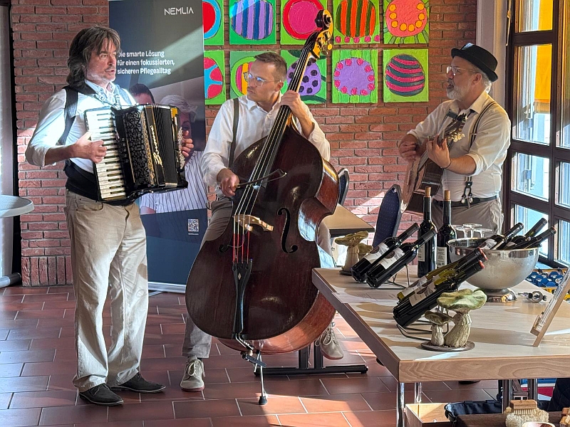 Die „Happy Six“-Partyband sorgte musikalisch für gute Stimmung.